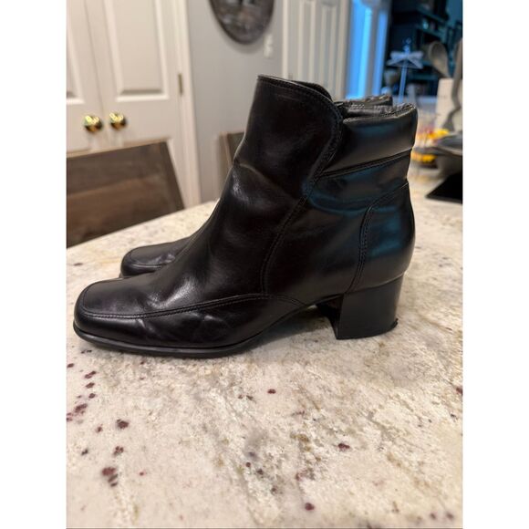 Easy Spirit Black Esmarmota Square Toe Leather Ankle Boot sz 6-1/2 - Picture 6 of 9